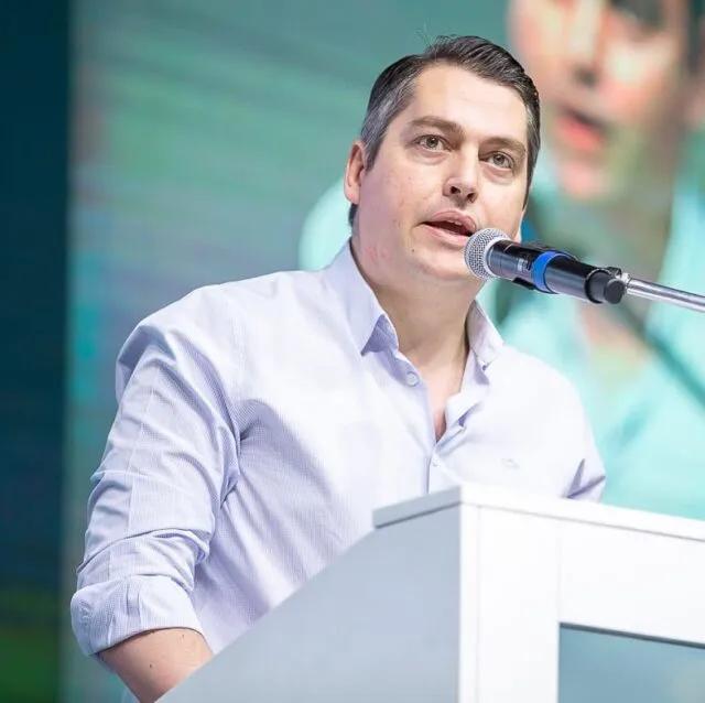 Martín Perez celebró el triunfo del peronismo en Buenos Aires y llamó a “defender Tierra del Fuego el 26 de octubre”