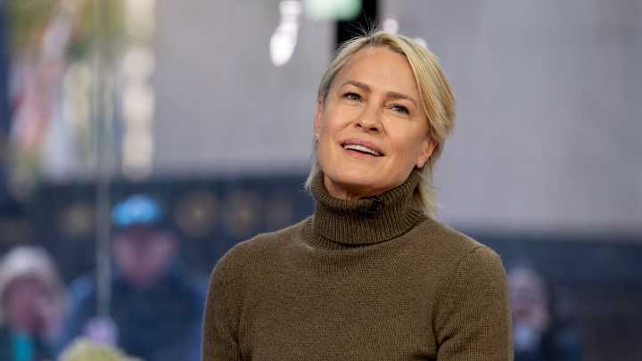 House of Cards star Robin Wright flees US for new life in England