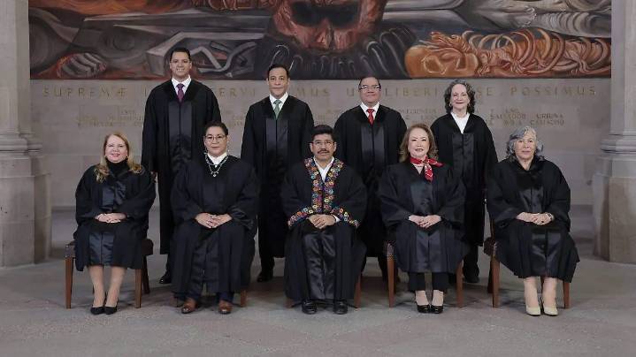 SCJN difunde fotografía oficial de nuevos ministros