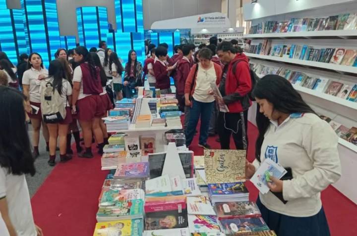 Fotos: todo el colorido de la 15° Feria del Libro con el público como protagonista