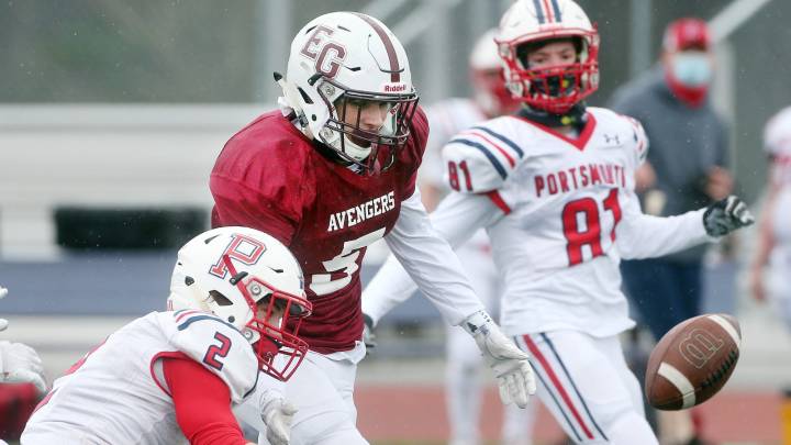 WATCH: East Greenwich football beats Central Falls on Thursday