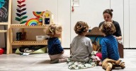 Pablo Iglesias lleva a sus hijos a un colegio de pago privándoles de «mezclarse con la clase obrera» como él defendía