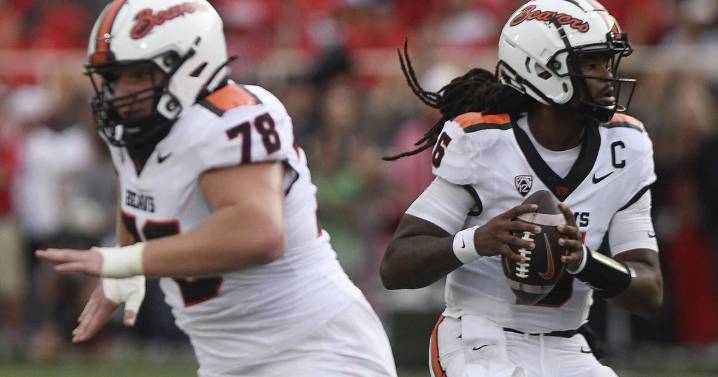 No. 6 Ducks and Beavers meet Saturday before long-running rivalry takes a hiatus