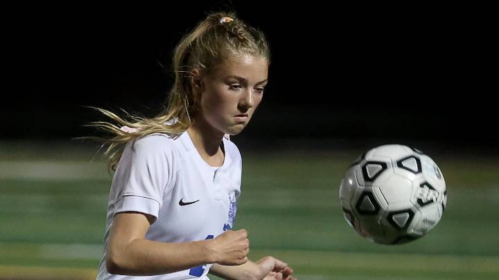 Gateway takes seventh straight as Grassia makes eight saves -