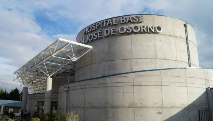 Graves agresiones a funcionario del Hospital de Osorno: Contraloría ordena analizar legalidad de sumario