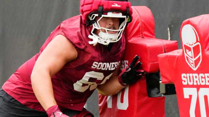 Sooners OL Michael Fasusi, Derek Simmons expected to play vs Michigan