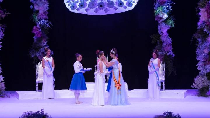 Torrevieja destina 12.800 euros en la compra de joyas y vestuario para la Corte Salinera