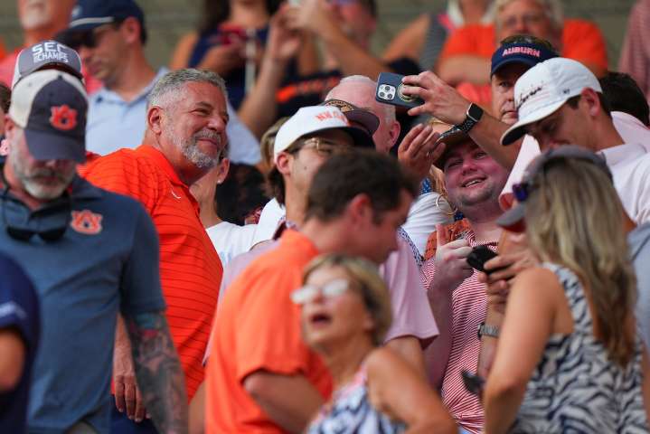 Bruce Pearl on why he doesn't wear Final Four ring, has message for college football
