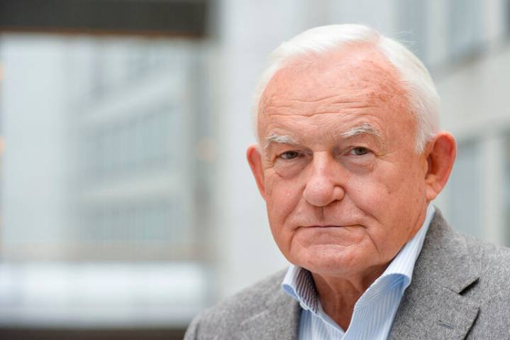 Ex primer ministro polaco desmiente amenaza rusa a la OTAN