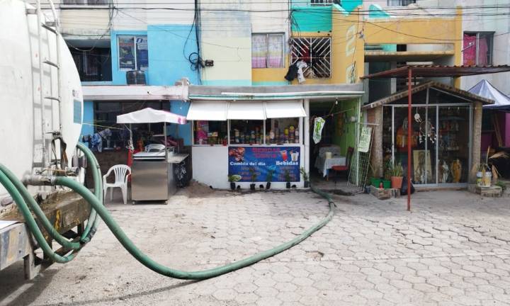 Villa de Pozos garantiza abasto de agua a través de pipas