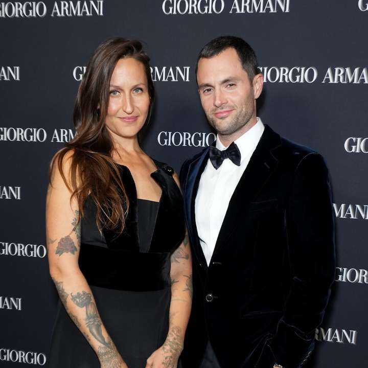 Domino Kirke Gives Birth to Twins With Penn Badgley