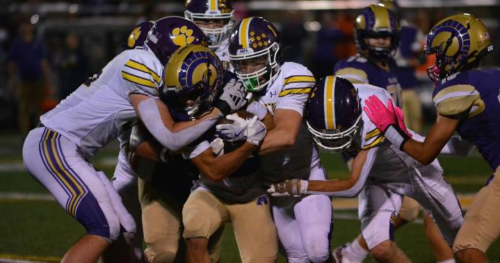 Ballston Spa football strongarms Amsterdam late for win