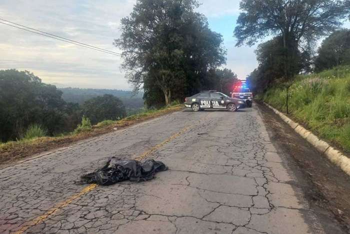 Hallan restos humanos con narcomensaje intimidatorio en carretera de Temoaya