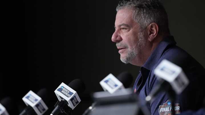 Watch: Auburn basketball coach Bruce Pearl announces retirement