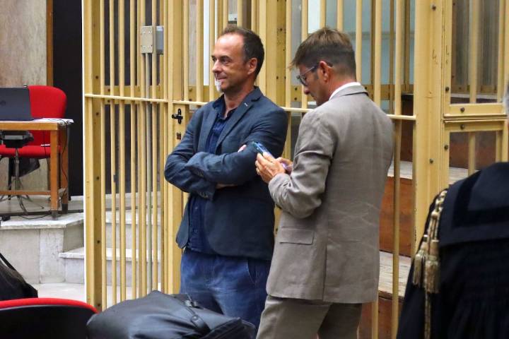 El juicio por maltrato de menores a la expareja de Juana Rivas en Italia se aplaza un mes nada más empezar