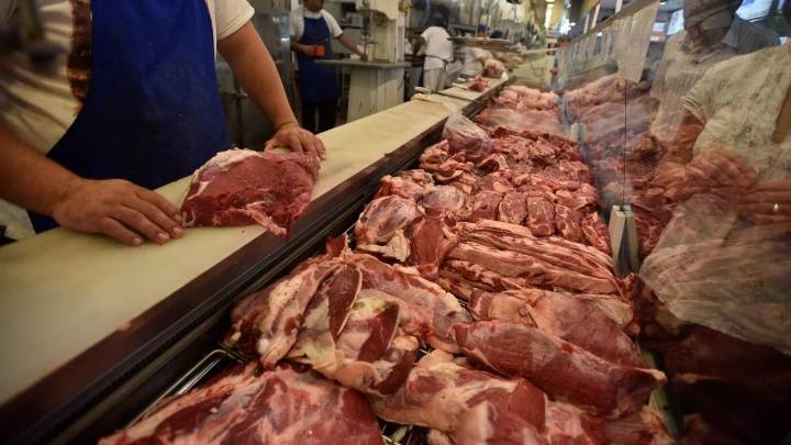 Retenciones cero: el gobierno amplió el beneficio a carnes avícolas y bovinas