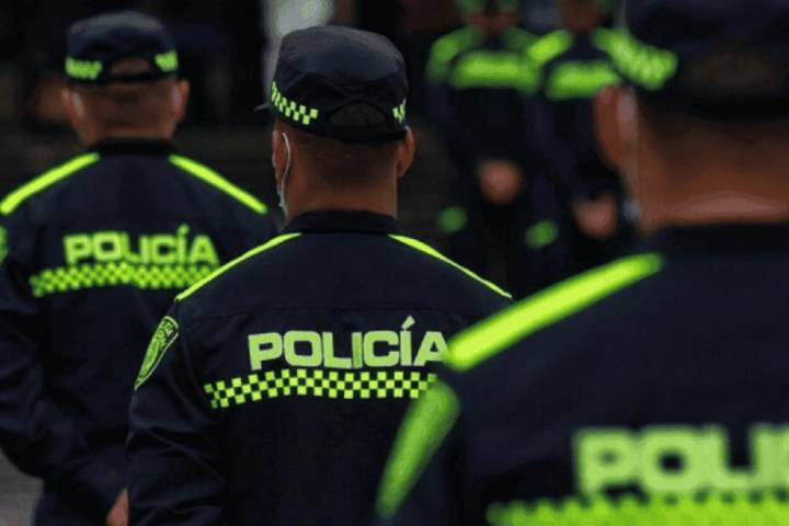 Quince oficiales de la Policía se retiran: 4 por disposición oficial y 11 por solicitud propia