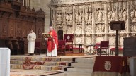 Huesca ya venera al Santo Cristo de los Milagros en su Novena en la Catedral