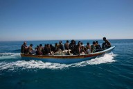 Abrirán dos centros migratorios en Creta por aumento de llegadas de inmigrantes desde Libia a Grecia