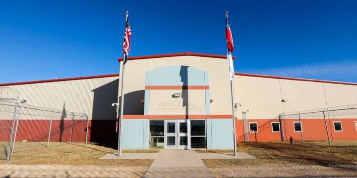 SRE lamenta muerte de mexicano en centro de ICE en Dallas, EEUU