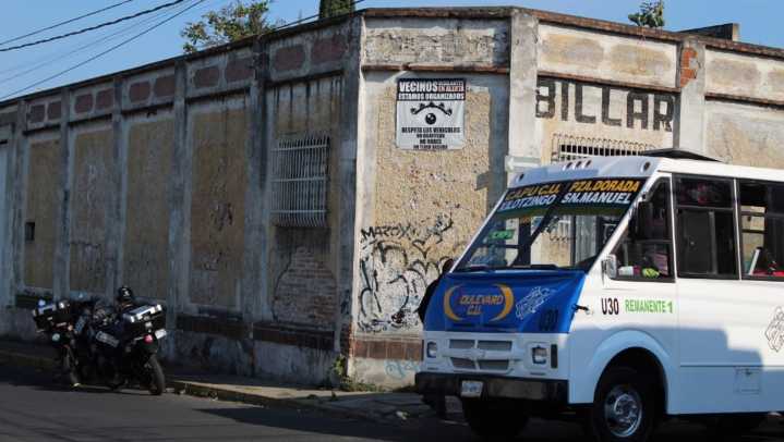 Disparan a chofer de transporte público durante asalto en el Centro Histórico de Puebla