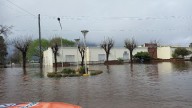Por el temporal, en María Teresa se inundó la planta y no hay servicio de agua potable
