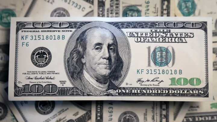 Fuerte suba del dólar blue y dólar oficial