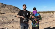 Emiliano Aguilar causa polémica en redes tras publicar fotos con armas