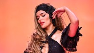 Karol G llevó la actitud tropicoqueta al primer show de medio tiempo en vivo de la NFL durante el São Paulo Game 2025