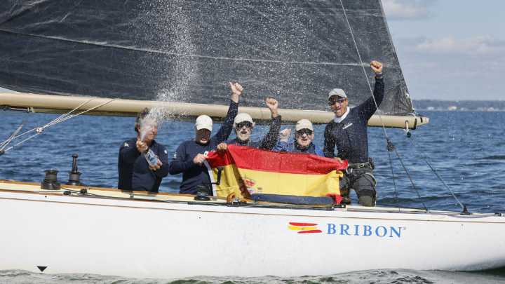 Gesta histórica del 'Bribón' y el Rey Don Juan Carlos: ¡campeón mundial de 6 Metros por cuarta vez!