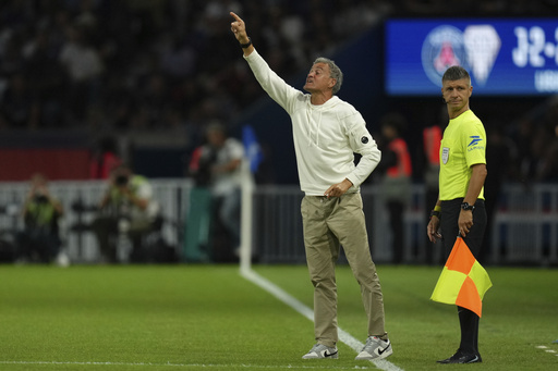 Luis Enrique, entrenador del PSG, se fractura la clavícula en un accidente de bicicleta