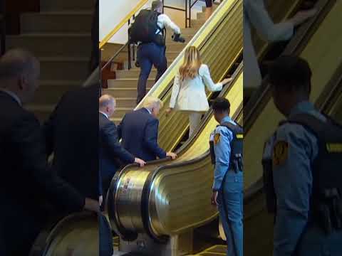 Escalator Suddenly STOPS as Trump and First Lady Arrive at United Nations