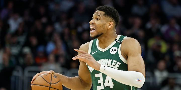 While dealing with COVID, Antetokounmpo discusses why he still believes in the Bucks