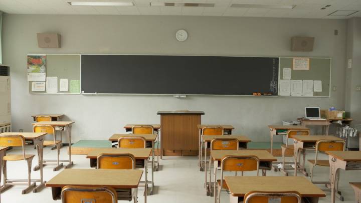Nationwide test scores show U.S. high school students falling behind in math and reading