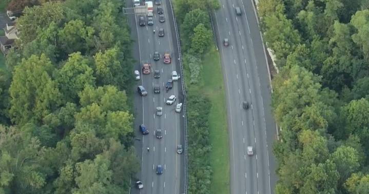 Multi-vehicle crash shuts down portion of I-95 northbound in Bensalem
