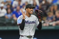 Marlins win 6th in a row with a 4-2 victory over Rangers, who have lost 7 straight – Winnipeg Free Press
