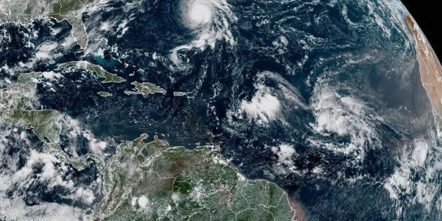 El huracán Gabrielle se fortalece a categoría 4 y avanza cerca de Bermudas