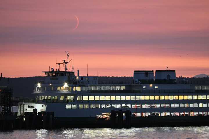 Scene in Edmonds: Around town Wednesday