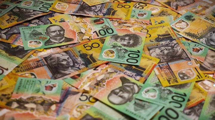 Macquarie to pay back Aussies $321m after Shield Master Fund collapse