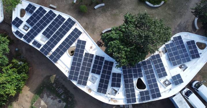 Cámara aprueba medida que busca detener cargo de $300 a clientes con placas solares