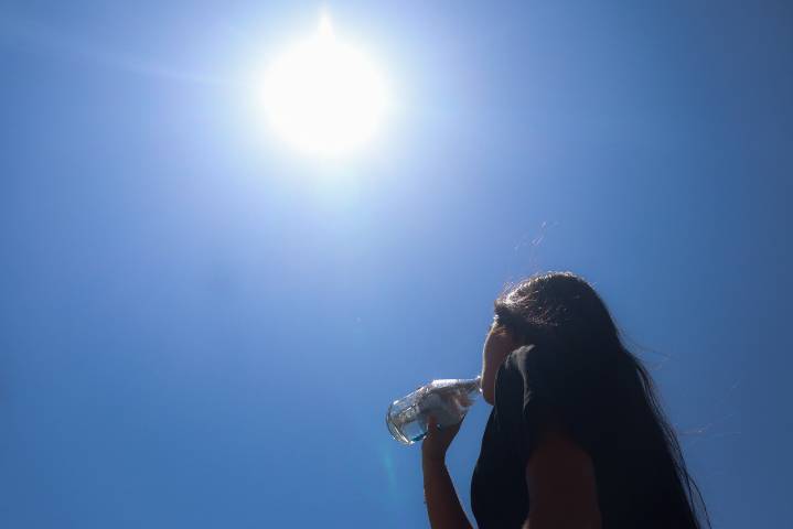 DMC emite aviso por altas temperaturas en la Región de Atacama: Se esperan hasta 35 °C