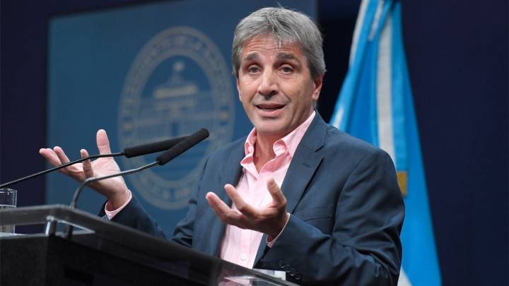 El Gobierno modifica otra vez el presupuesto 2025 para el pago de las deudas, PAMI, Aysa y Belgrano Cargas