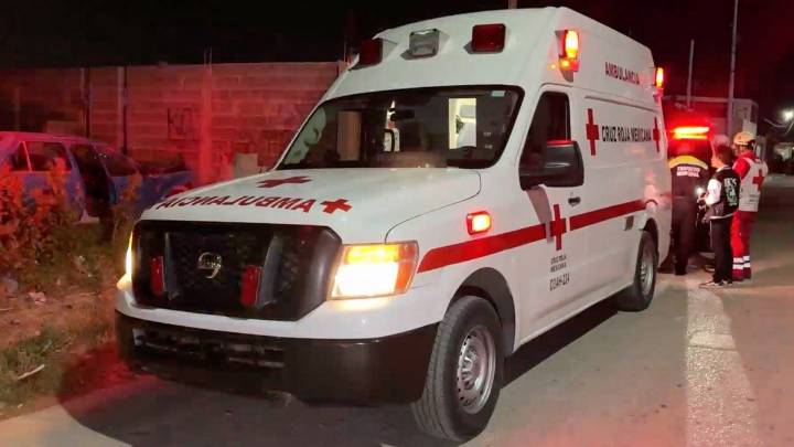 Ebrio conductor lesiona a su pareja tras quedarse sin frenos y chocar