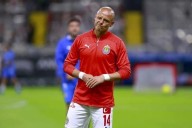 Debería colgar los botines.- Blanco a Chicharito