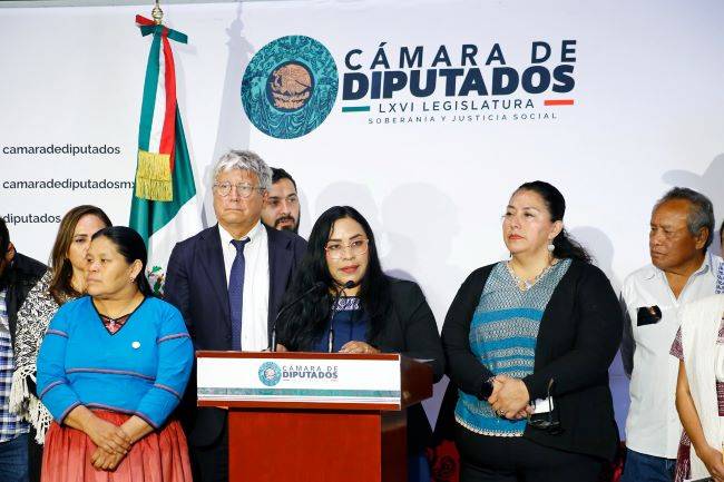 Acude legislador francés a San Lázaro para avanzar en proceso de restitución del Códice Borbónico a México: Mendoza Ramírez