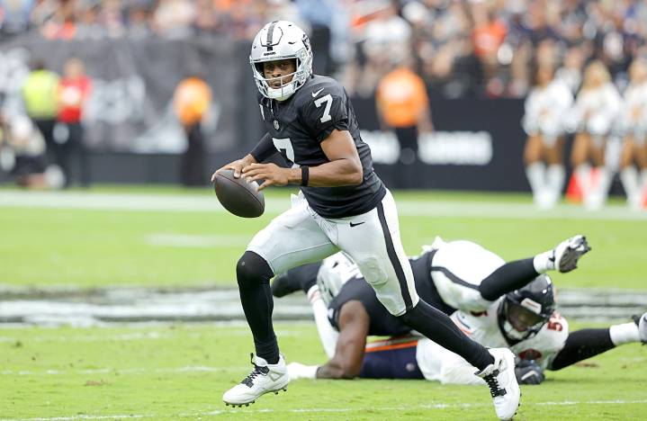Raiders' Pete Carroll stands by Geno Smith despite costly interceptions