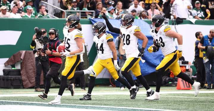 Jets’ Defensive Breakdown: An Early Bust That Made Aaron Rodgers’ Job Too Easy