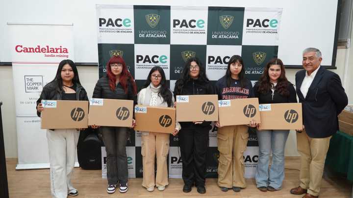 Lundin Mining entregó computadores a estudiantes del Programa PACE de la Universidad de Atacama