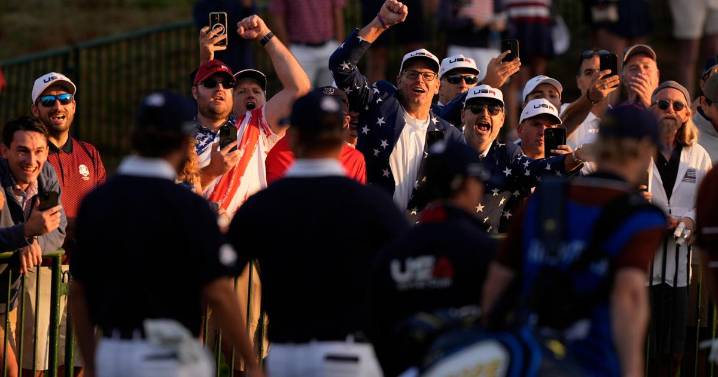 Bethpage's notorious crowd is sticking by the struggling Americans at the Ryder Cup