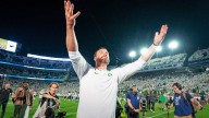 How high did Oregon football rise in AP Top 25 after beating Penn State?